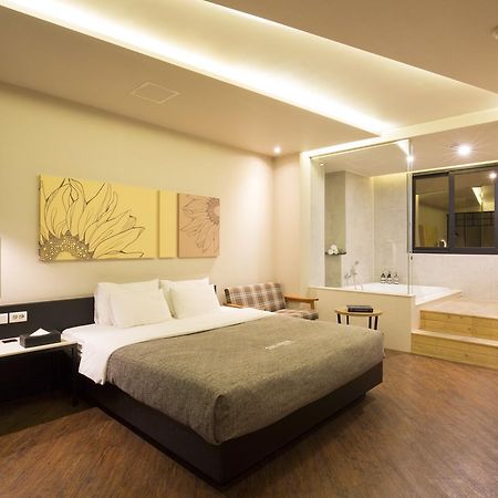2 Heaven Hotel Seomyeon Busan Ngoại thất bức ảnh
