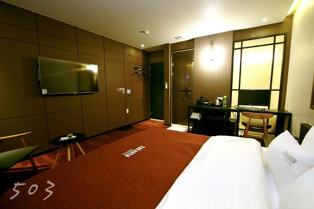 2 Heaven Hotel Seomyeon Busan Ngoại thất bức ảnh