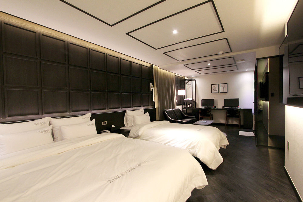 2 Heaven Hotel Seomyeon Busan Ngoại thất bức ảnh