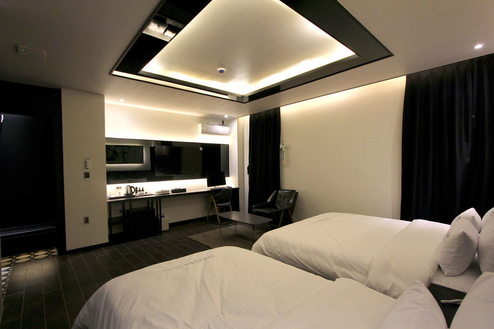 2 Heaven Hotel Seomyeon Busan Ngoại thất bức ảnh