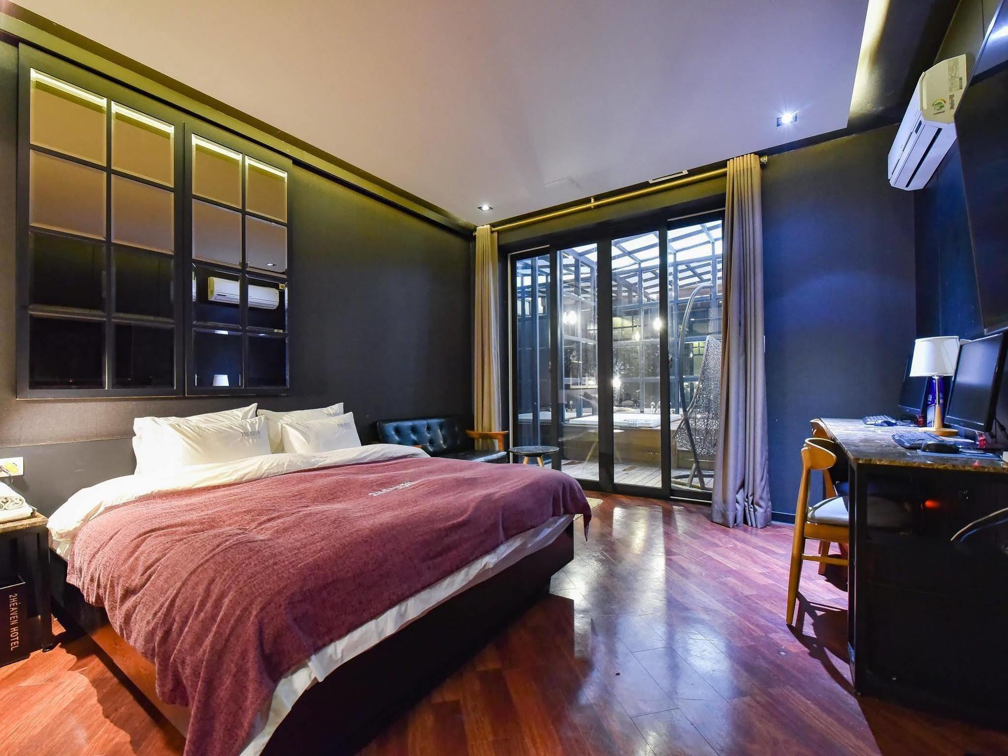 2 Heaven Hotel Seomyeon Busan Ngoại thất bức ảnh